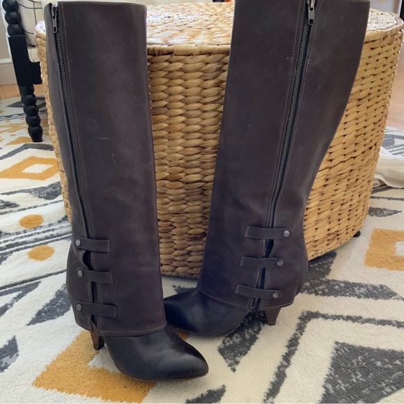 Miss sixty brown leather boots size 40
US/10 - Picture 4 of 16